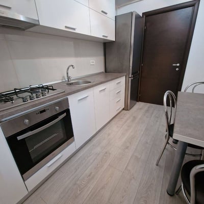 Аренда уютной 2-комнатной квартиры 62 м² в районе Tomis Plus, Констанца, Румыния